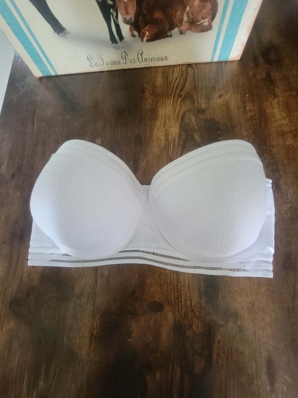 Seamless White Strapless Bandeau Bra with Light Support